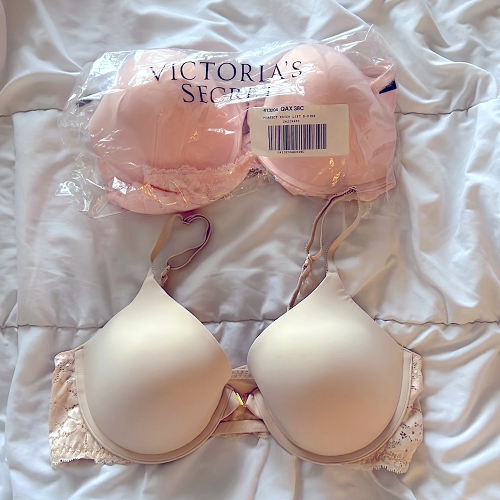 Victoria’s Secret Lightly Lined Front Closure Bras